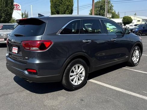 Used 2019 Kia Sorento AWD w/ LX Convenience Package image 5