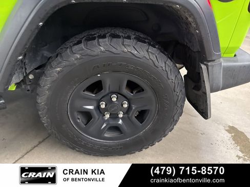 Used 2021 Jeep Wrangler Sport AWD/4WD image 16