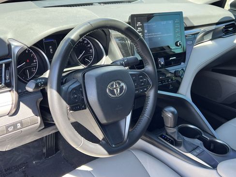 Used 2023 Toyota Camry SE image 13