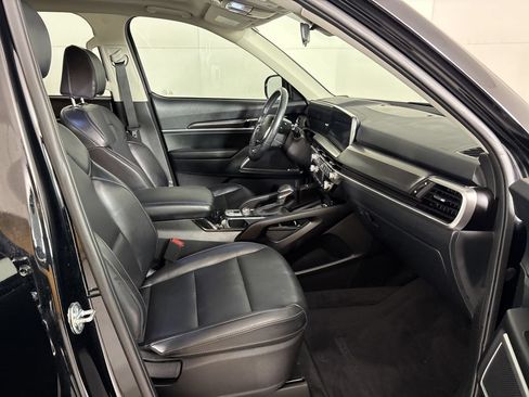Used 2025 Kia Telluride S AWD/4WD image 17