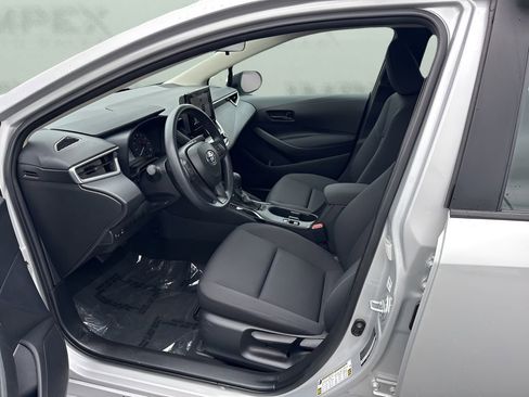 Used 2024 Toyota Corolla LE image 9