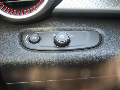 Certified 2024 Chevrolet Trax RS w/ Driver Confidence Package image 33