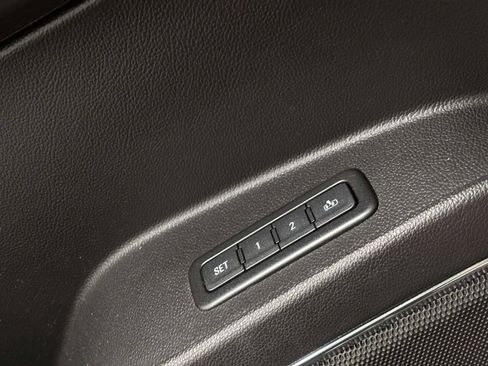 Used 2018 Chevrolet Tahoe LT AWD/4WD image 29