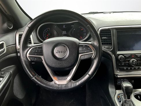 Used 2018 Jeep Grand Cherokee Altitude image 8