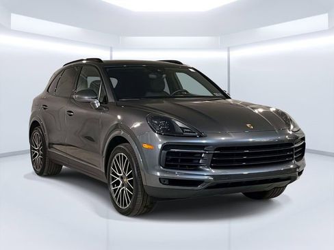 Certified 2023 Porsche Cayenne AWD/4WD image 3