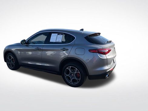 Used 2018 Alfa Romeo Stelvio AWD image 3
