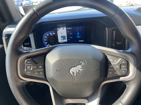 Used 2022 Ford Bronco Outer Banks AWD/4WD image 14