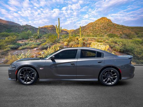 Used 2022 Dodge Charger Scat Pack w/ Plus Group RWD image 7