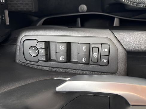 New 2026 RAM 1500 4x4 Crew Cab image 13