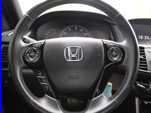 Used 2016 Honda Accord Sport image 25