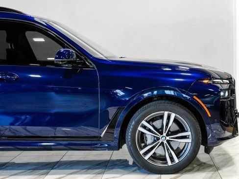 Used 2023 BMW X7 xDrive40i w/ M Sport Package AWD/4WD image 15