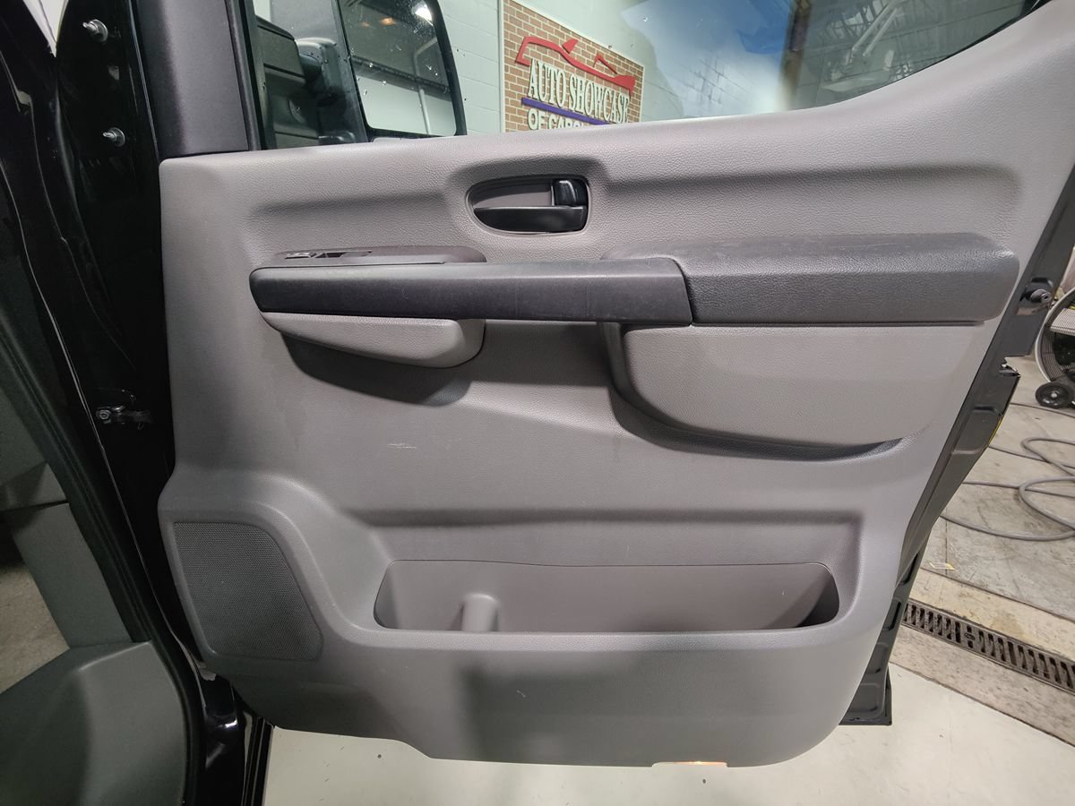Used 2015 Nissan NV 3500 SL w/ Technology Package RWD image 10