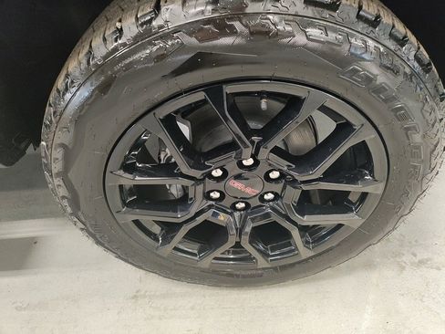 New 2026 GMC Canyon AT4 w/ Technology Plus Package image 4