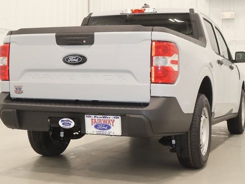 New 2025 Ford Maverick XL image 8
