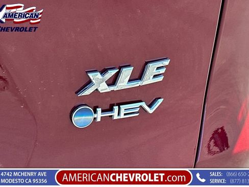 Used 2025 Toyota RAV4 XLE AWD/4WD image 38