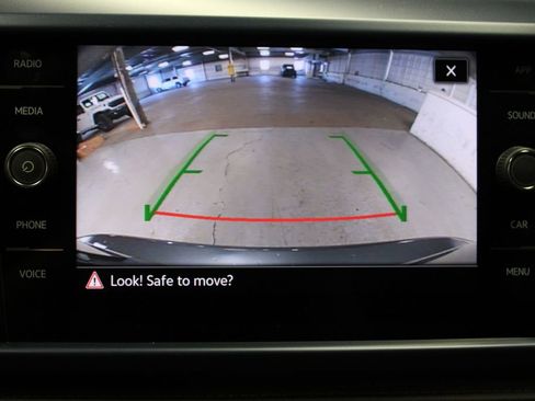 Used 2024 Volkswagen Taos SE AWD/4WD image 19