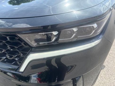 Used 2023 Kia Sorento SX AWD/4WD image 9