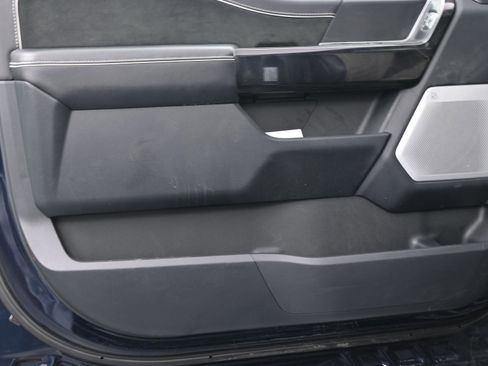 Used 2025 Ford F150 Lightning Platinum image 34