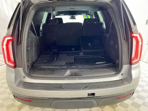 Used 2023 GMC Yukon SLE w/ Gmc Pro Safety Plus Package AWD/4WD image 30