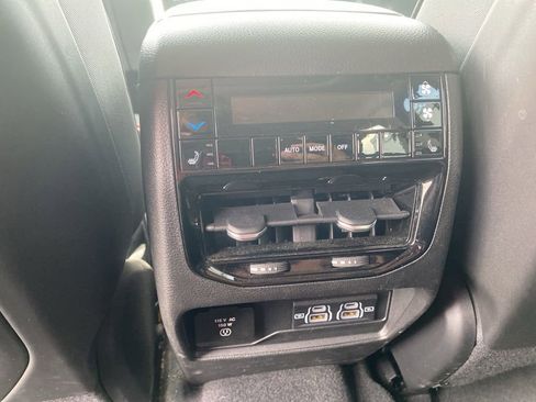 Used 2021 Jeep Grand Cherokee L Limited image 22