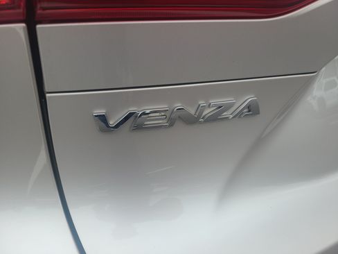 Certified 2023 Toyota Venza Limited AWD/4WD image 28