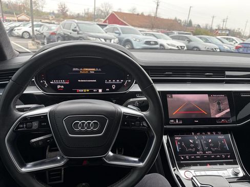 Used 2020 Audi S8 L image 20