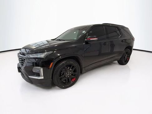 Used 2023 Chevrolet Traverse Premier w/ Redline Edition AWD/4WD image 3
