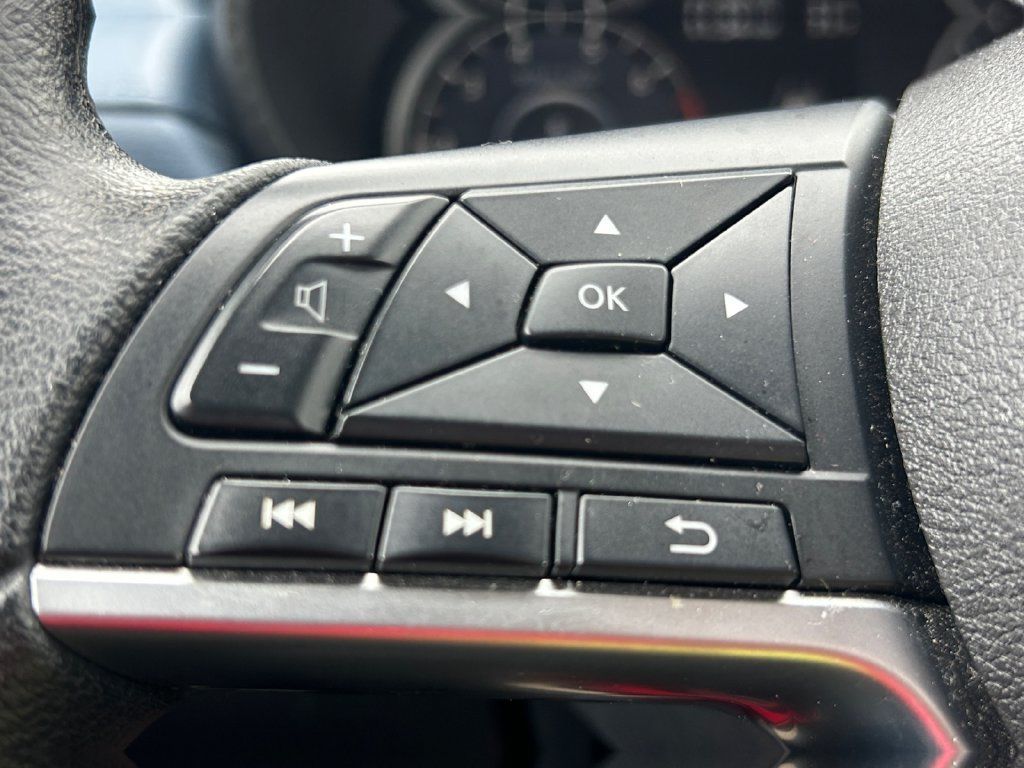 Used 2025 Nissan Versa SV FWD image 32