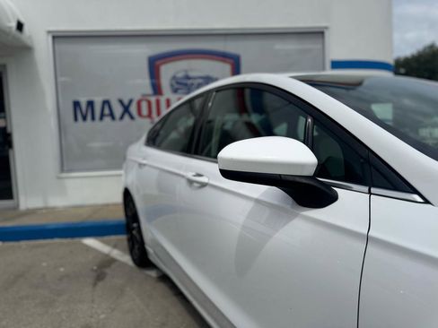 Used 2020 Ford Fusion SE w/ Equipment Group 151A FWD image 22