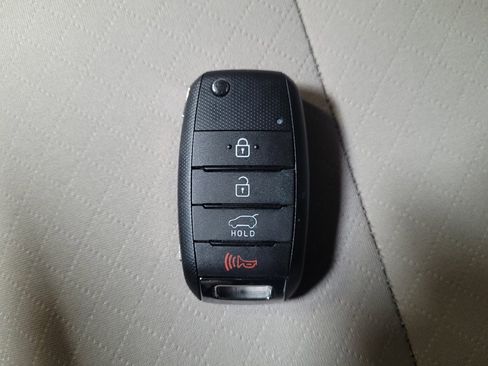 Used 2020 Kia Sorento LX w/ LX I4 Convenience Package FWD image 32