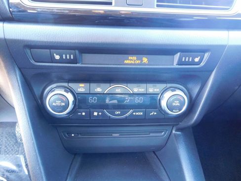 Used 2015 MAZDA MAZDA3 i Grand Touring image 14