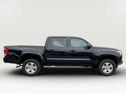 Used 2023 Toyota Tacoma SR5 w/ SR5 Appearance Package RWD image 8