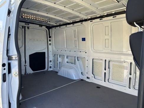 New 2025 Mercedes-Benz Sprinter 2500 image 7