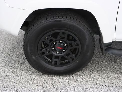 Used 2023 Toyota 4Runner SR5 Premium w/ Moonroof Package image 11