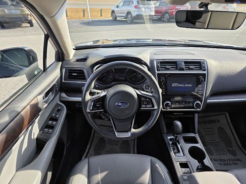 Used 2019 Subaru Outback 2.5i Limited w/ Popular Package #2 image 16