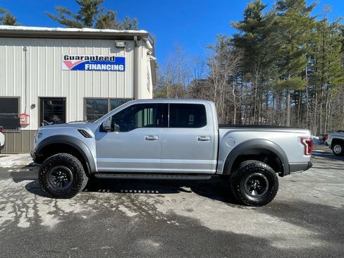Used 2018 Ford F150 Raptor w/ Equipment Group 802A Luxury image 7
