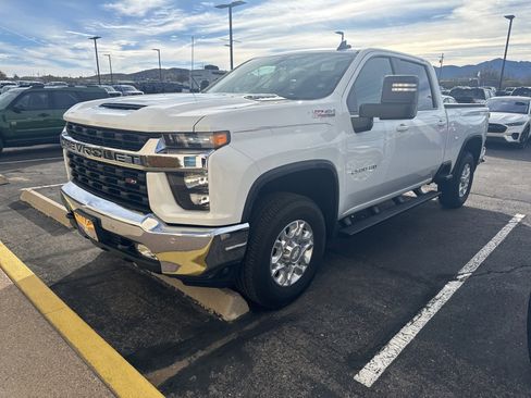 Used 2020 Chevrolet Silverado 2500 LT w/ All Star Edition image 9