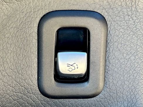 Certified 2022 Mercedes-Benz GLC 300 4MATIC image 27