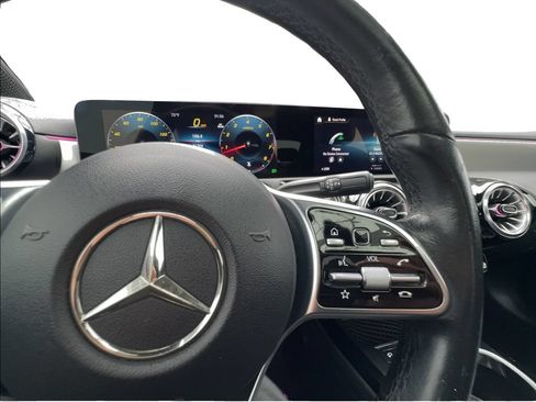 Used 2023 Mercedes-Benz CLA 250 image 39