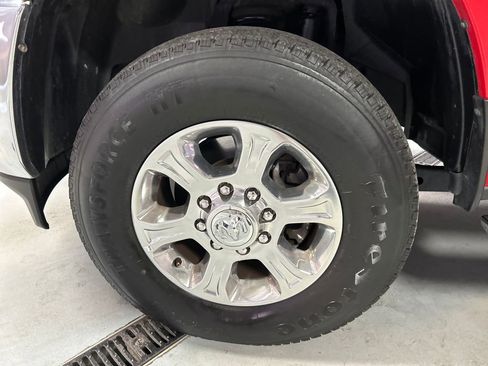 Used 2024 RAM 2500 Big Horn w/ Bed Utility Group image 9