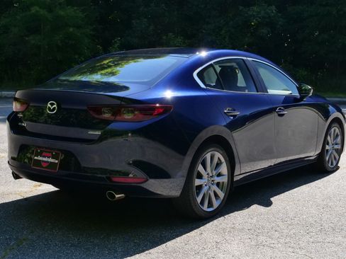 Used 2021 MAZDA MAZDA3 s FWD image 17