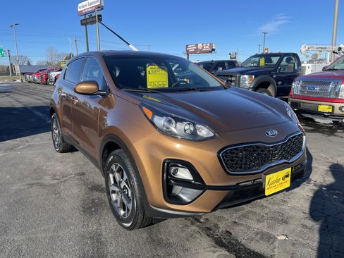 Used 2020 Kia Sportage LX image 2