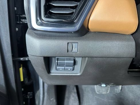 Used 2025 GMC Canyon AT4 AWD/4WD image 25