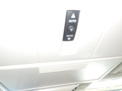 Used 2019 Jeep Grand Cherokee Limited image 20