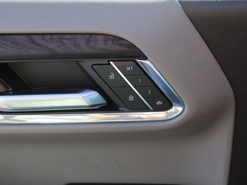 Used 2025 GMC Sierra 1500 SLT image 35