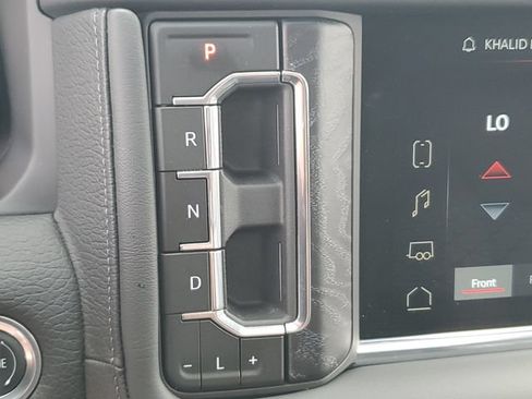 Used 2024 GMC Yukon XL Denali AWD/4WD image 19