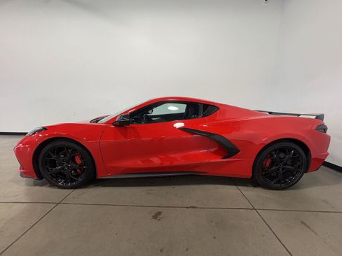 Used 2022 Chevrolet Corvette Stingray Preferred Cpe w/ Z51 Performance Package RWD image 7