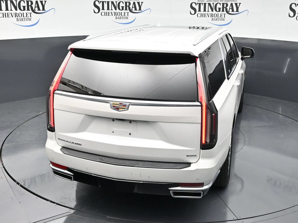 Used 2022 Cadillac Escalade ESV Premium Luxury w/ Performance Package AWD/4WD image 28