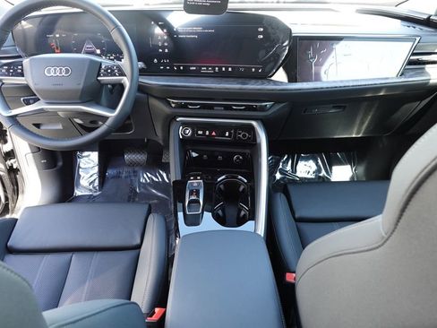Used 2025 Audi Q5 Prestige AWD/4WD image 13