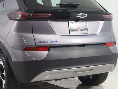 Used 2023 Chevrolet Bolt EUV Premier image 19